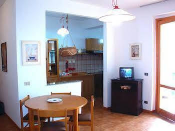 Residence L'uliveto Gioiosa Marea Extérieur photo